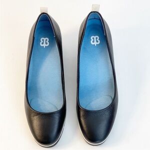 Betabrand Black Onyx Leather upper All Weather Wedge Shoes Size 9 M / W1279-OnX